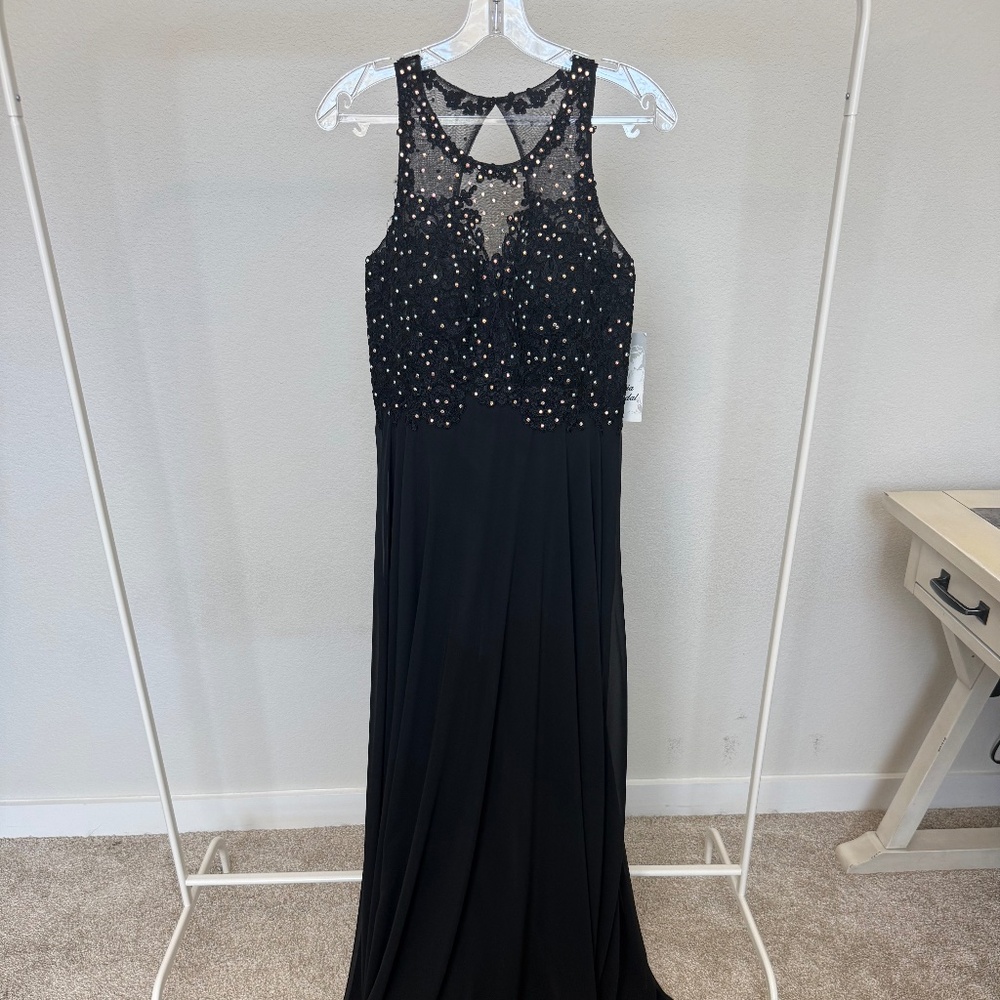 Fiesta Fashion Black Formal Gown Beaded Lace Top Size Small ✨🖤